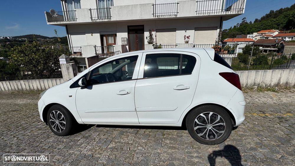 Opel Corsa 1.3 CDTI Enjoy EcoFLEX - 4