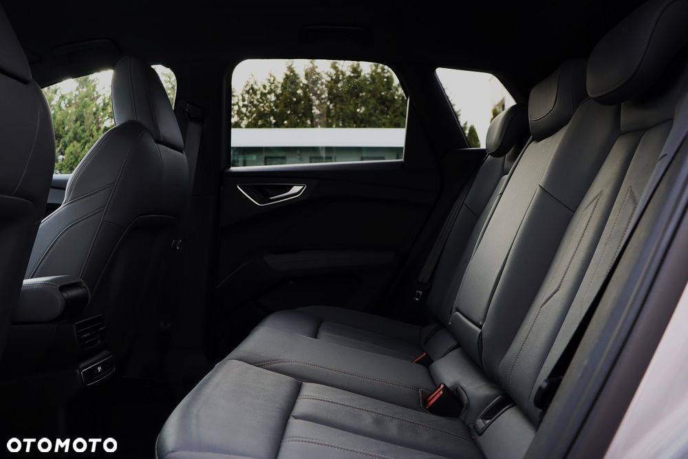 Audi Q4 e-tron 45 82kWh Quattro S Line Edition - 28
