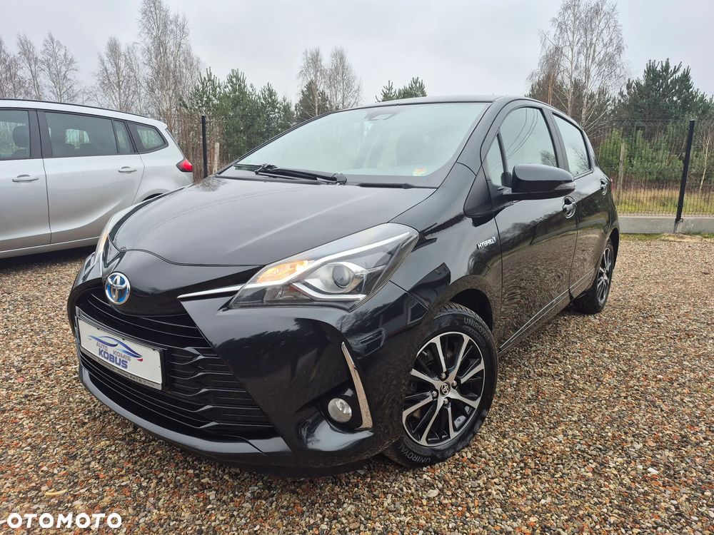 Toyota Yaris Hybrid 100 Premium - 1
