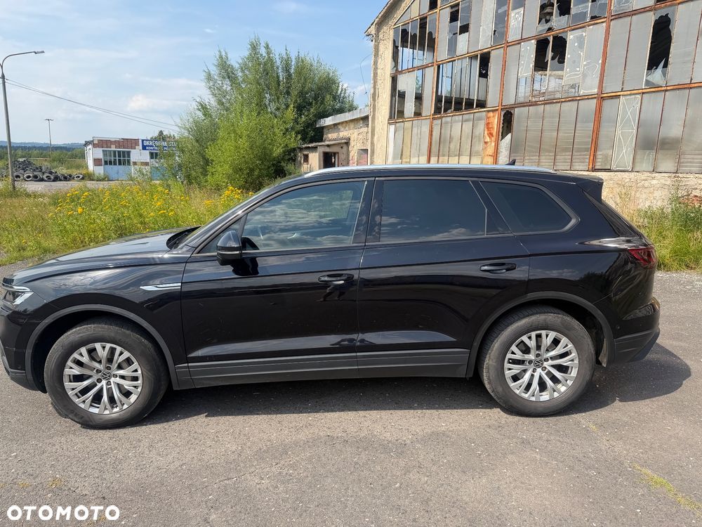Volkswagen Touareg - 2