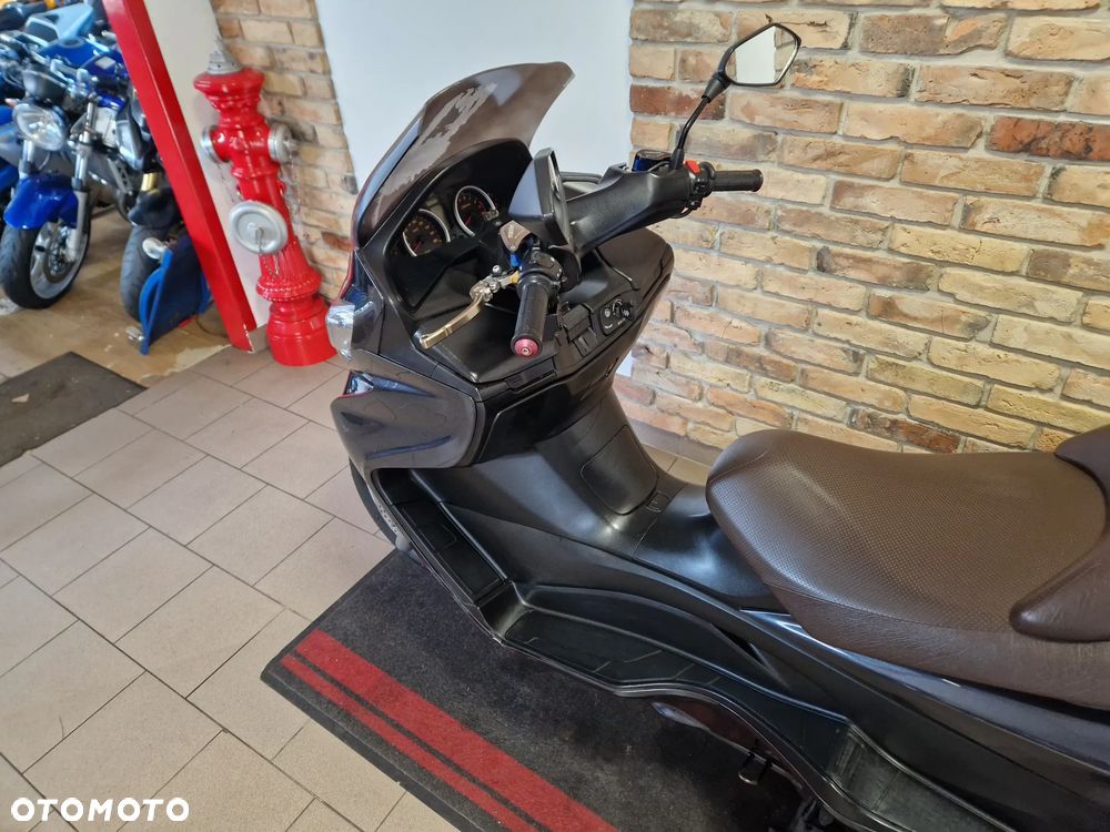 Suzuki Burgman - 26