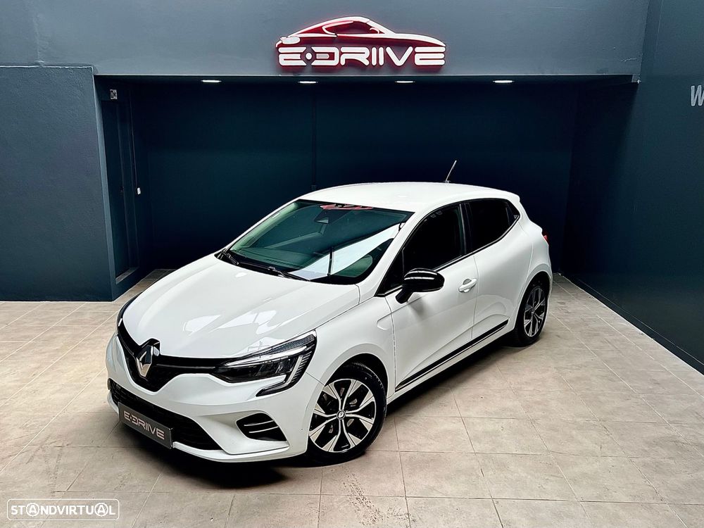 Renault Clio 2023 photo 2