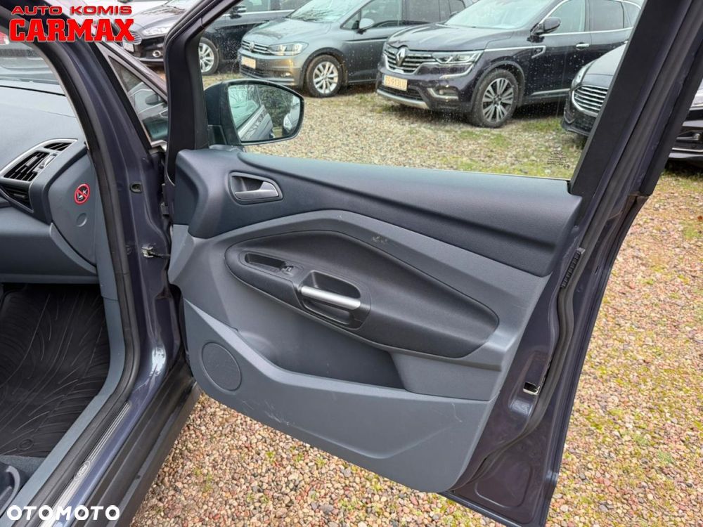 Ford Grand C-MAX - 17