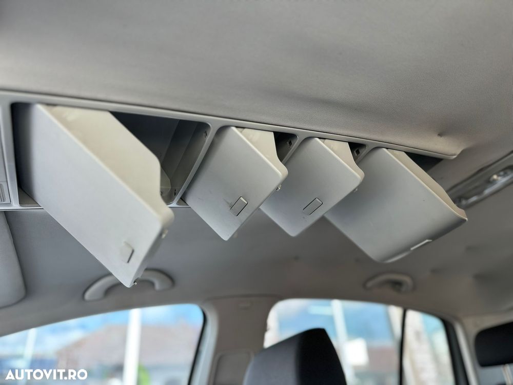 Volkswagen Golf Plus 1.9 TDI Comfortline - 12