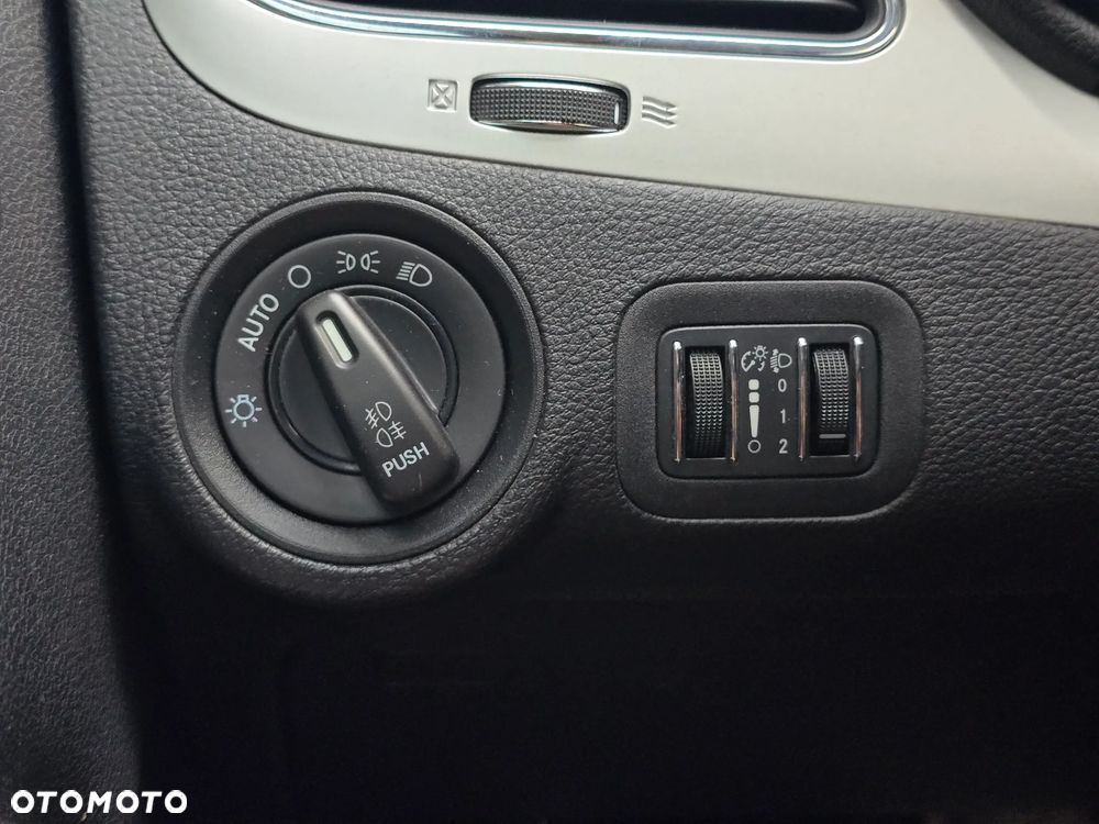 Fiat Freemont 2.0 Multijet Lounge AWD - 32