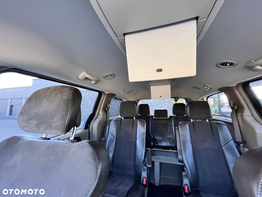 Lancia Voyager 3.6 Platinum - 28