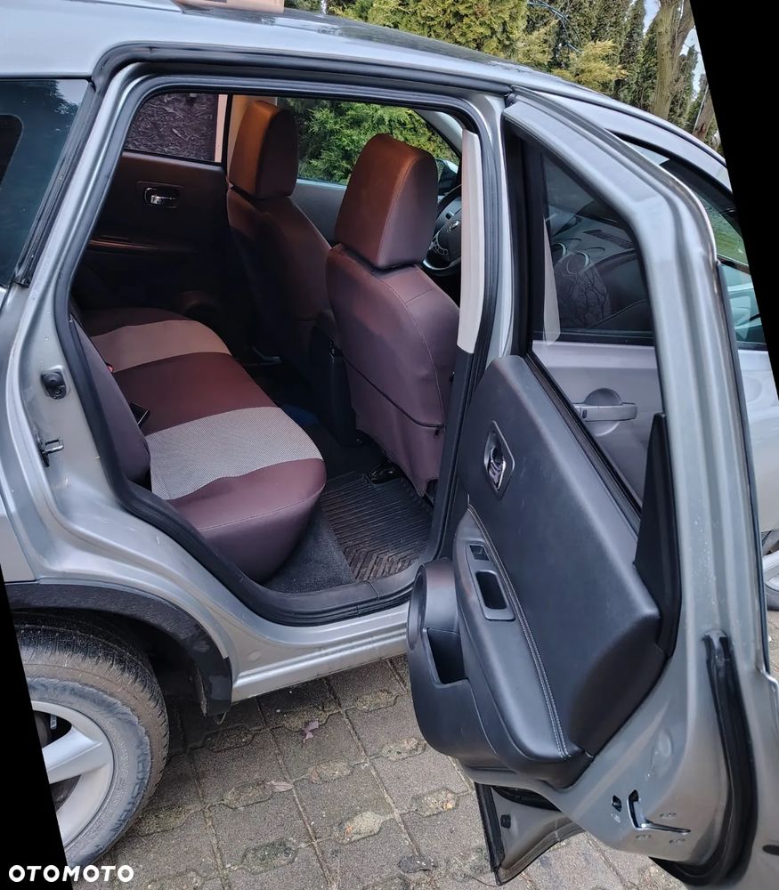 Nissan Qashqai 2.0 dCi DPF acenta - 8