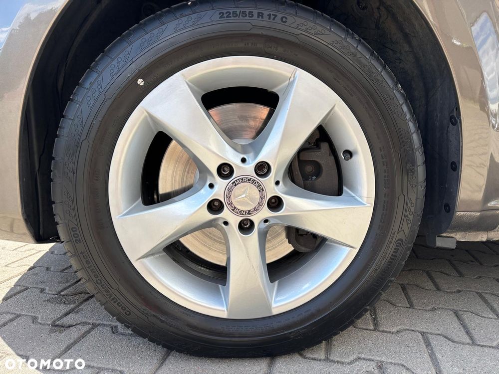Mercedes-Benz VITO 447 - 22