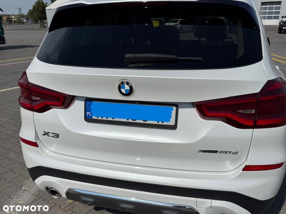 BMW X3 xDrive20d Luxury Line - 11