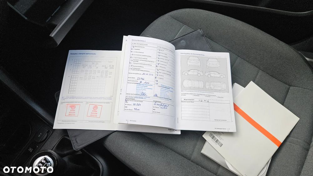 Volkswagen up! move - 25