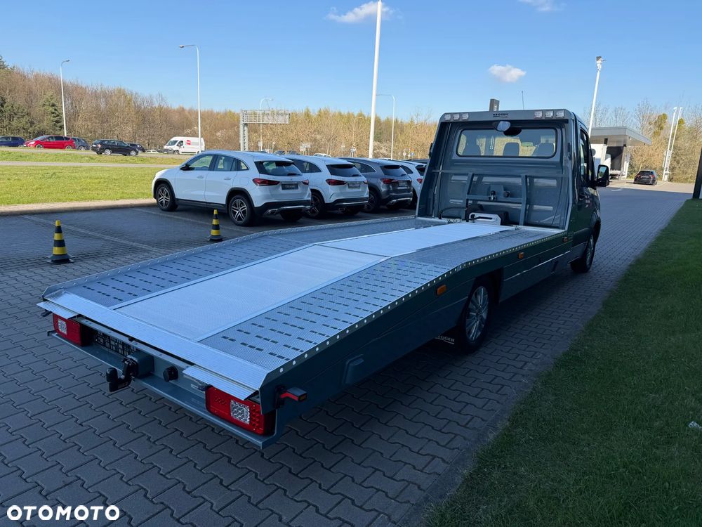 Mercedes-Benz Sprinter - 5