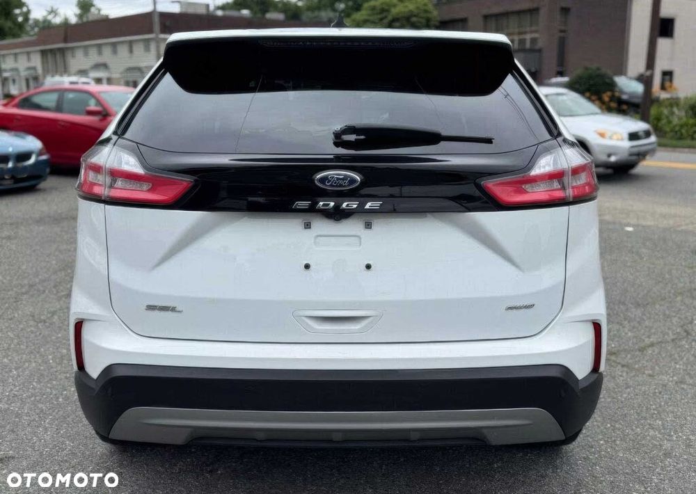 Ford Edge - 5