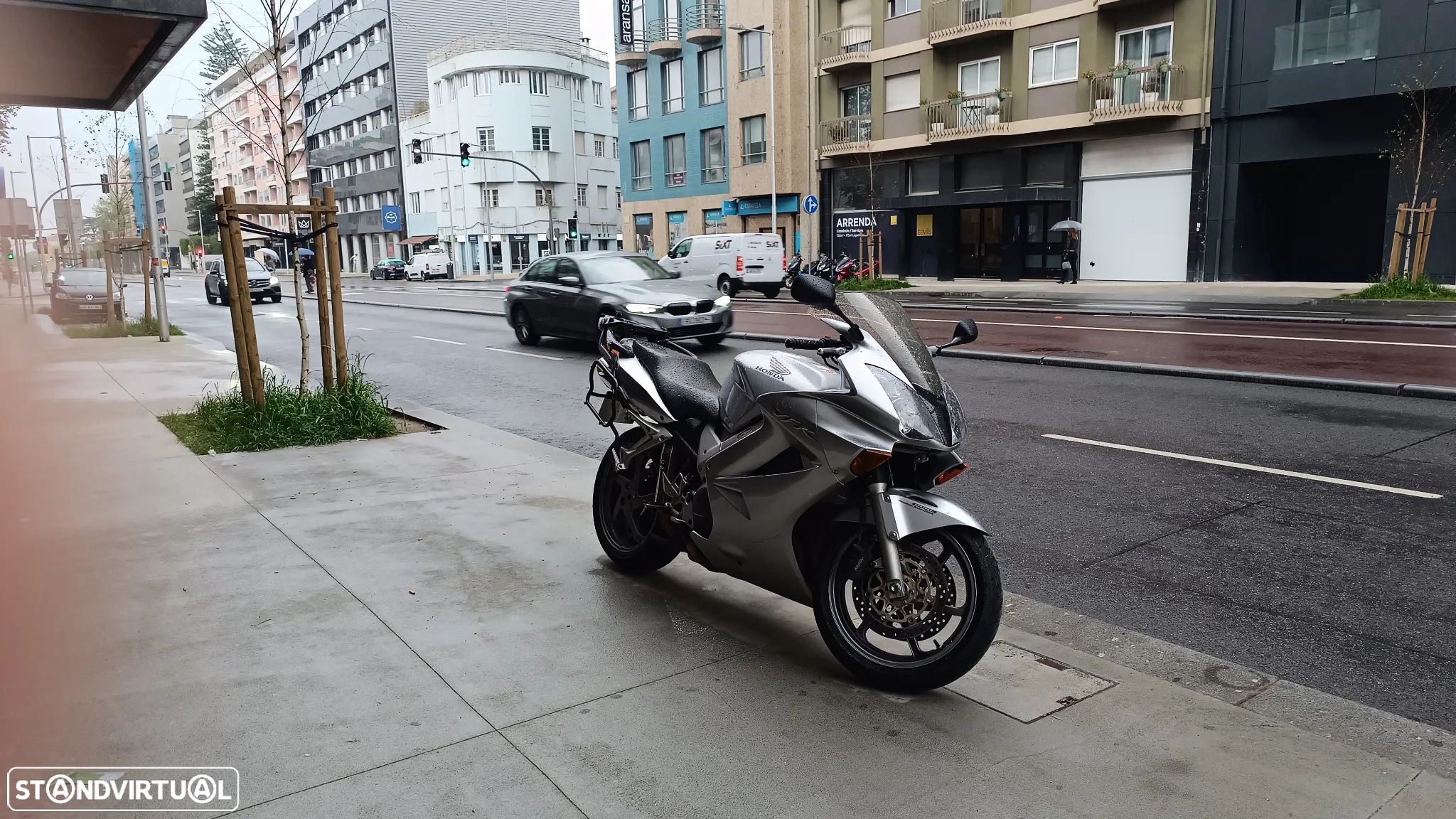 Honda VFR FI - 1