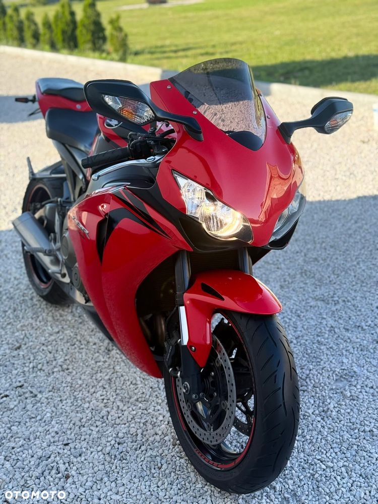 Honda CBR - 7