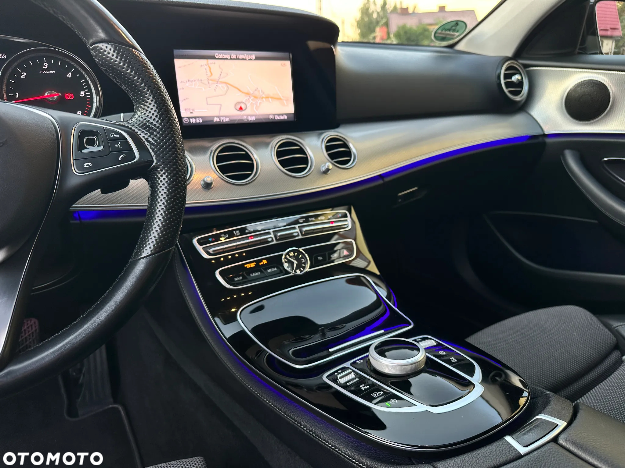 Mercedes-Benz Klasa E 220 d T 9G-TRONIC Avantgarde - 32