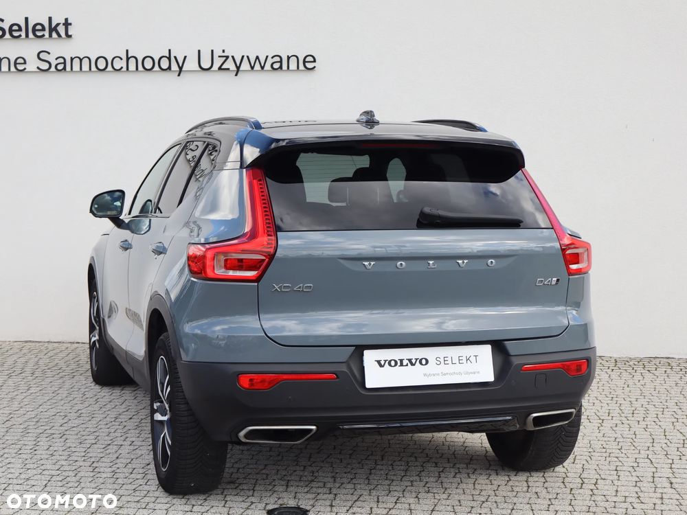 Volvo XC 40 D4 AWD R-Design - 4