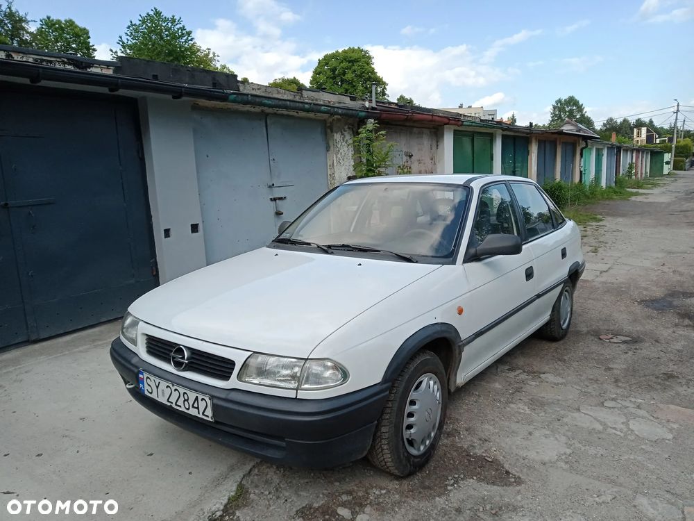 Opel Astra 1.4 Start - 1