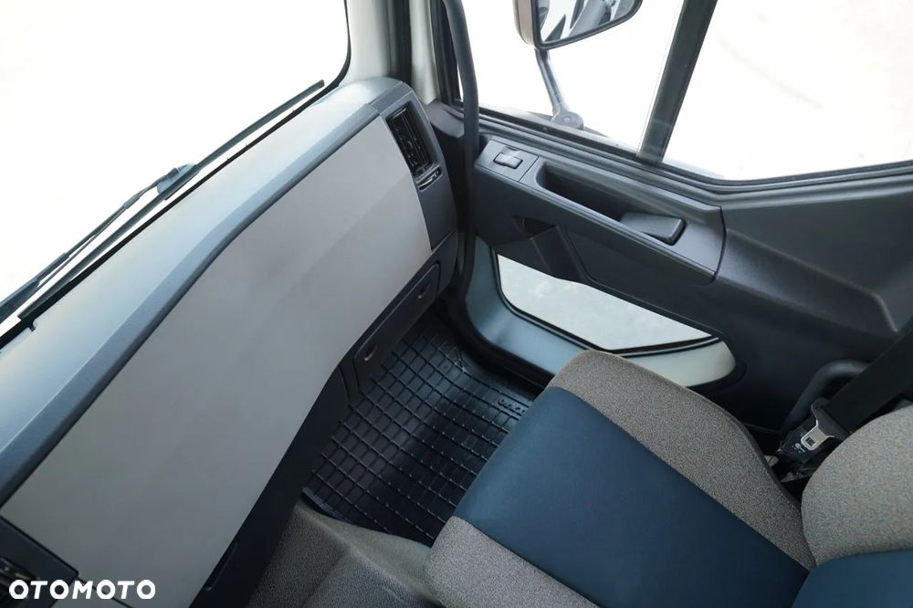Volvo FE 280 / 4x2 / CHŁODNIA / CARRIER SUPRA 1250 MT / MULTITEMPERATURA / WINDA DHOLLANDIA 2500 KG / EURO 6 - 32