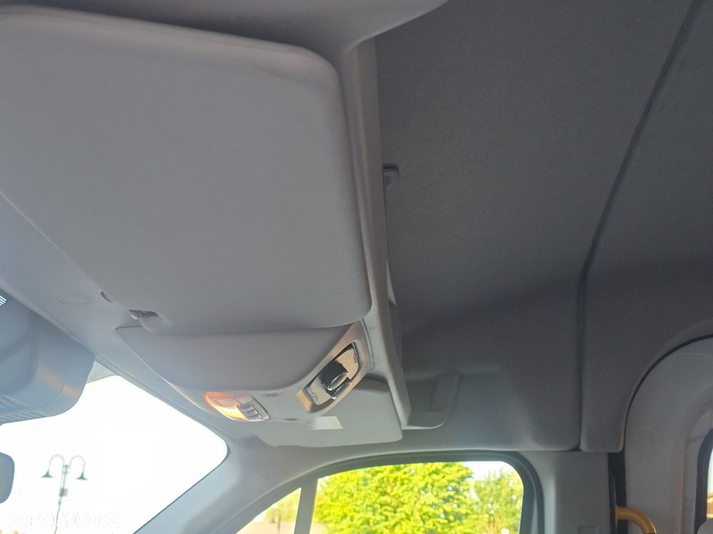 Ford Transit - 13