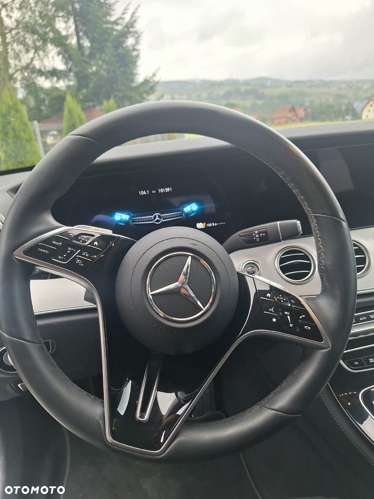 Mercedes-Benz Klasa E - 24