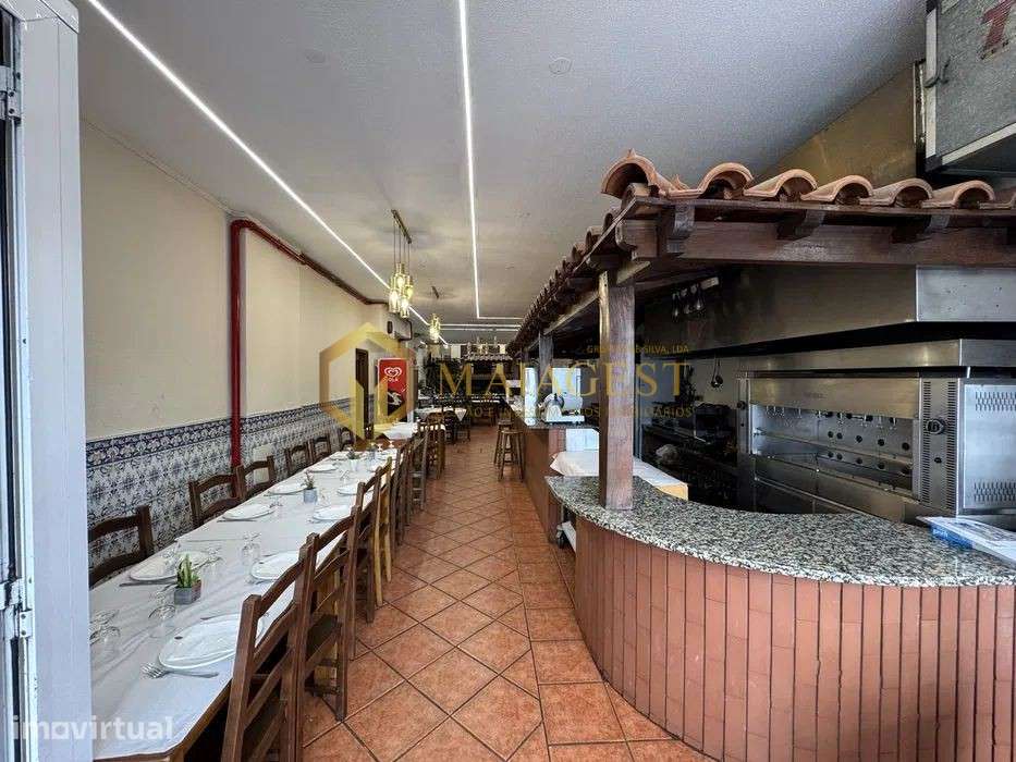 Restaurante equipado para Trespasse na Rua de Santa Catarina - Grande imagem: 2/7