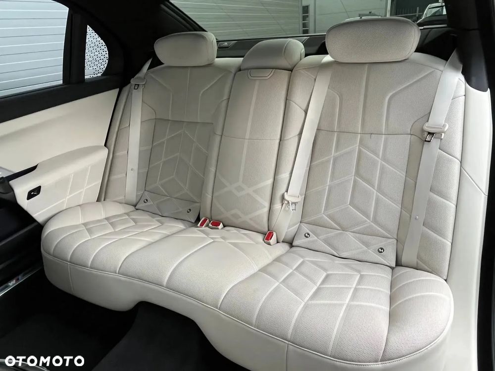 BMW Seria 7 730Ld xDrive mHEV - 10