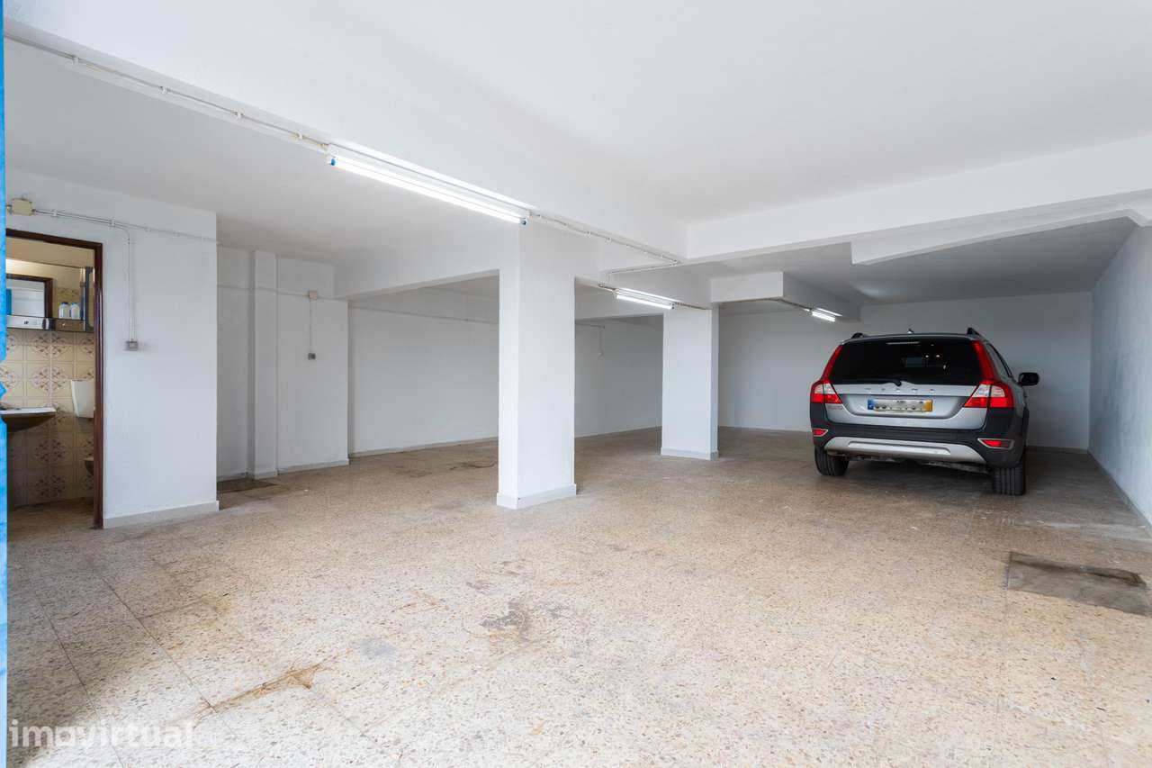 Garagem/Armazém de 78 m² com Wc, e entrada independente - Grande imagem: 3/14