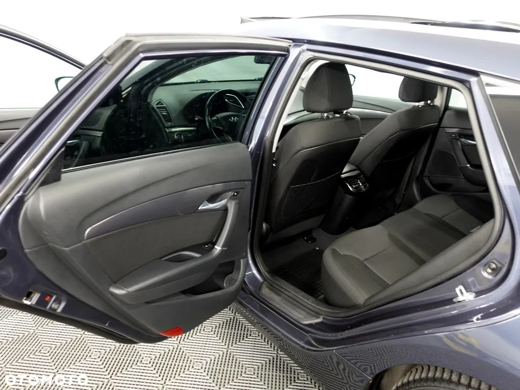 Hyundai i40 1.7 CRDi Premium DCT - 11
