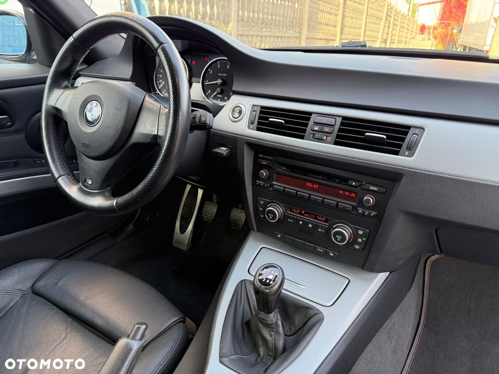 BMW Seria 3 318i - 37