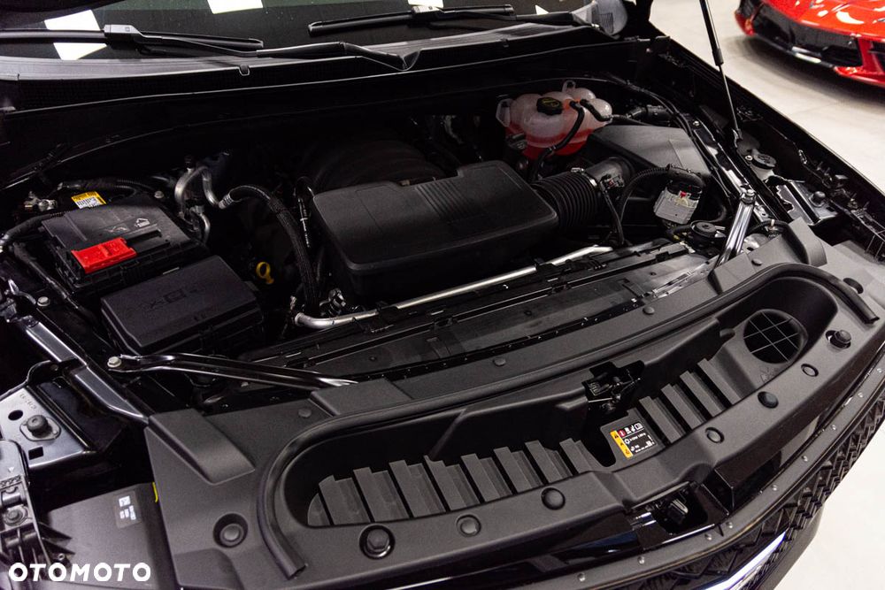 Cadillac Escalade - 12