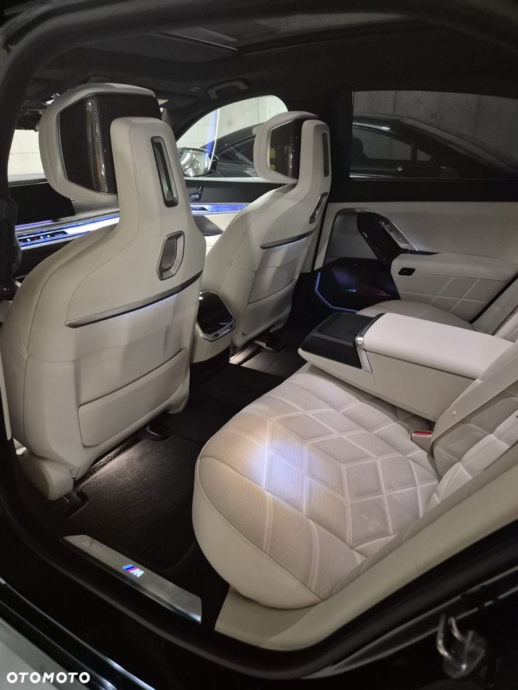 BMW Seria 7 740d xDrive mHEV M Sport sport - 17