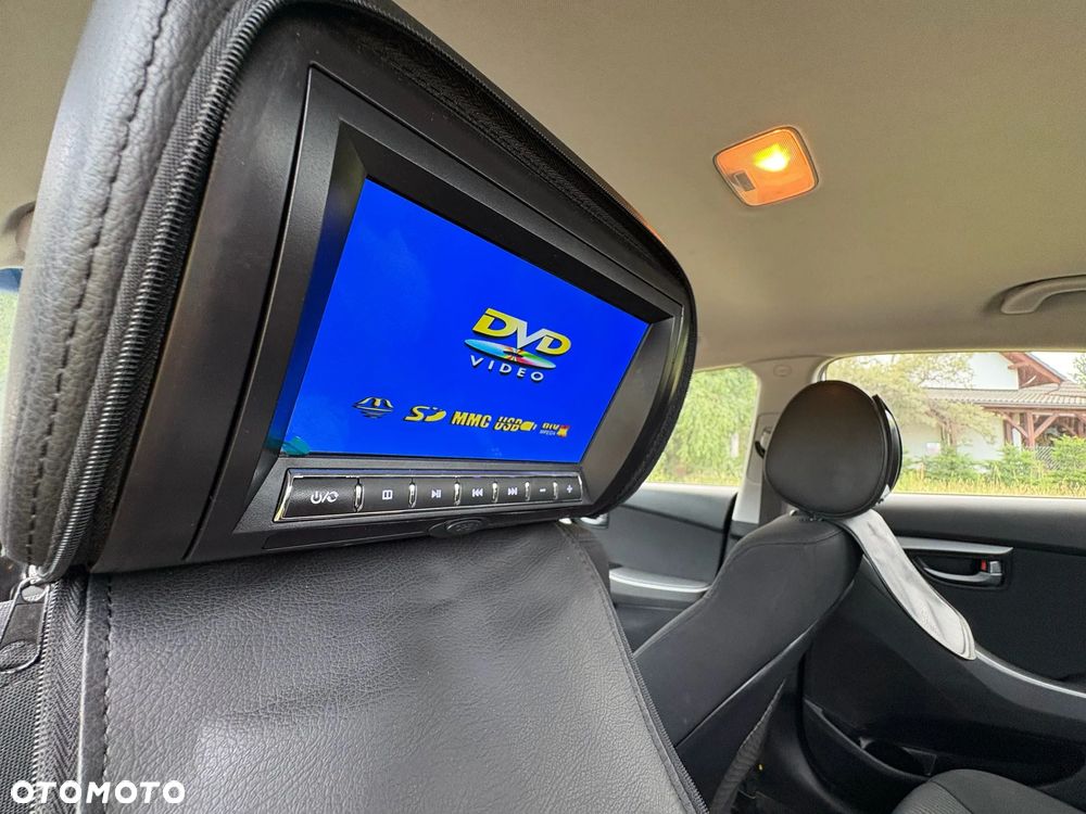 Hyundai Elantra - 13