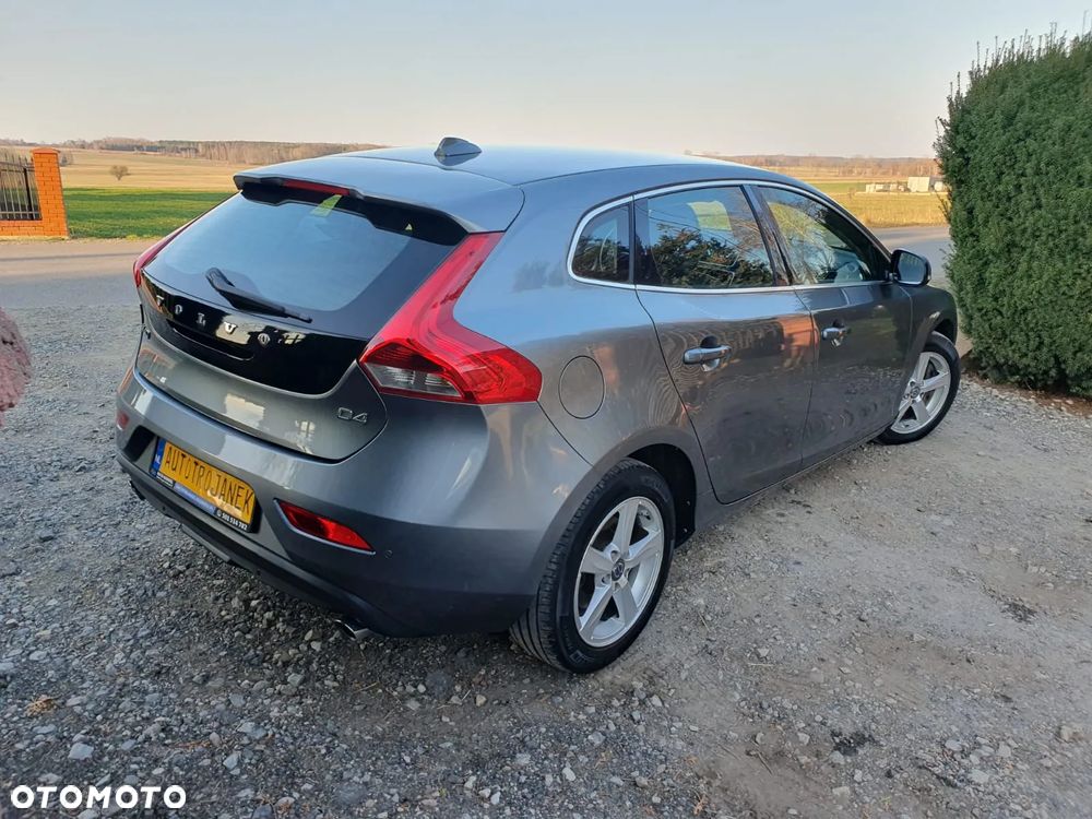 Volvo V40 D4 Drive-E Momentum - 6