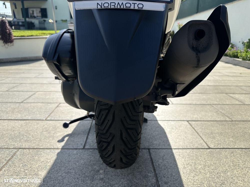 Yamaha NMAX 125 com Pack Urban - 27