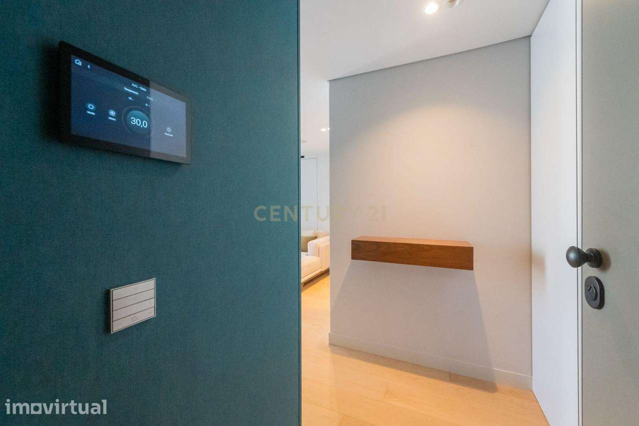 Apartamento T1 Avenidas Novas | 80 m², 3 Varandas, Garagem e Wellness - Grande imagem: 4/34