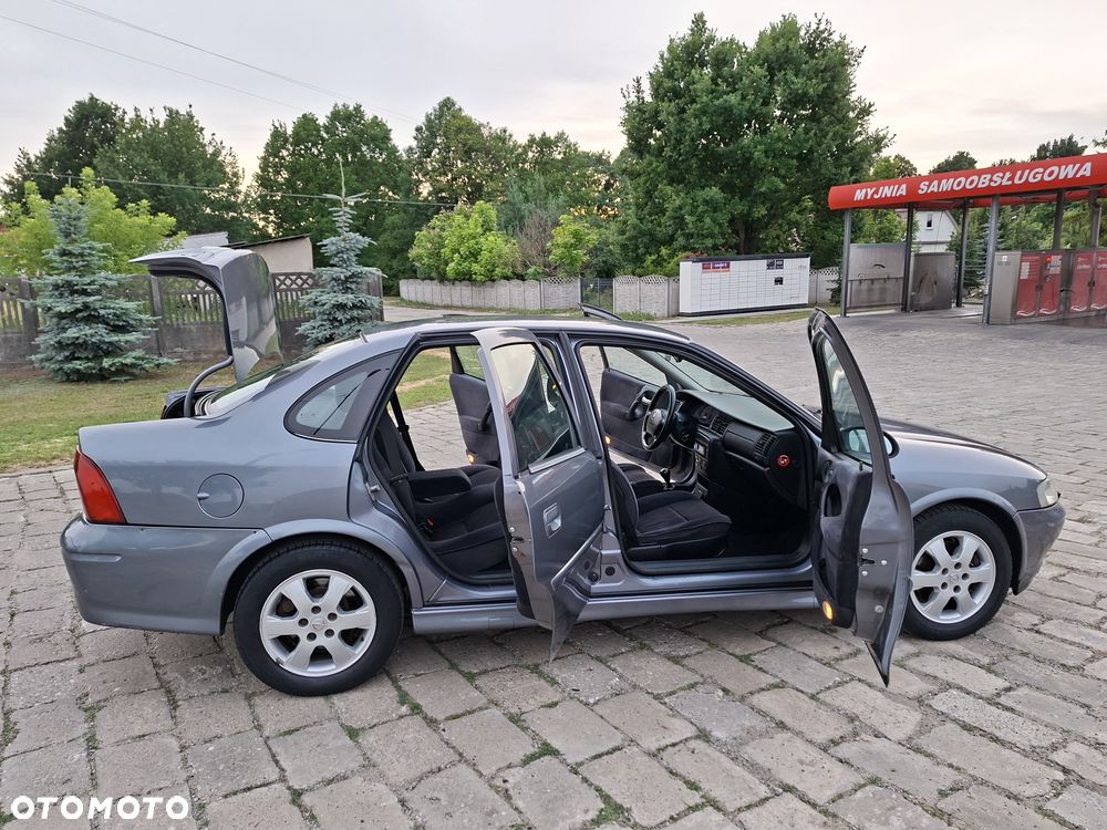Opel Vectra - 8