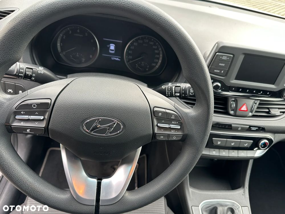 Hyundai i30 1.4 Classic + - 6