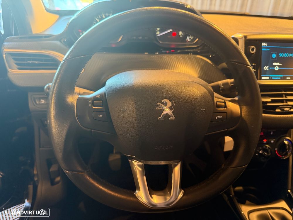 Peugeot 2008 1.2 PureTech Style - 36