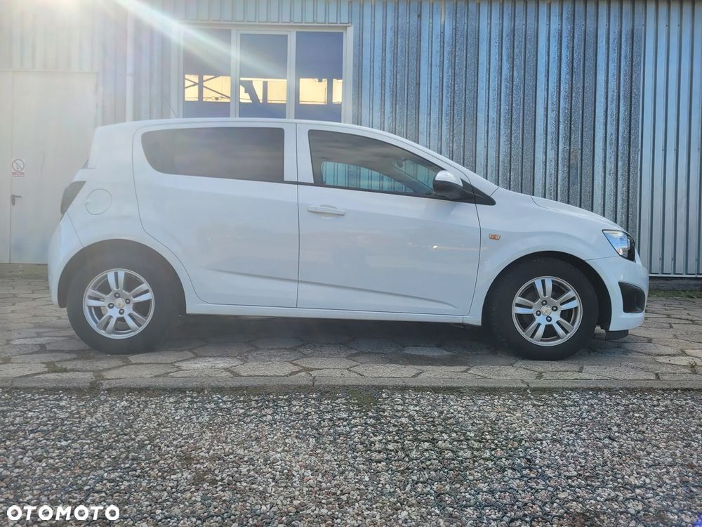 Chevrolet Aveo - 3
