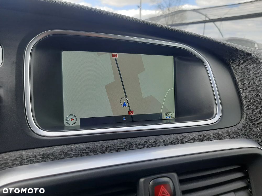 Volvo V40 D2 Momentum - 13