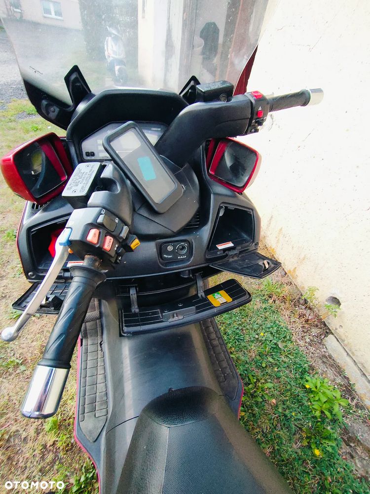 Suzuki Burgman - 17