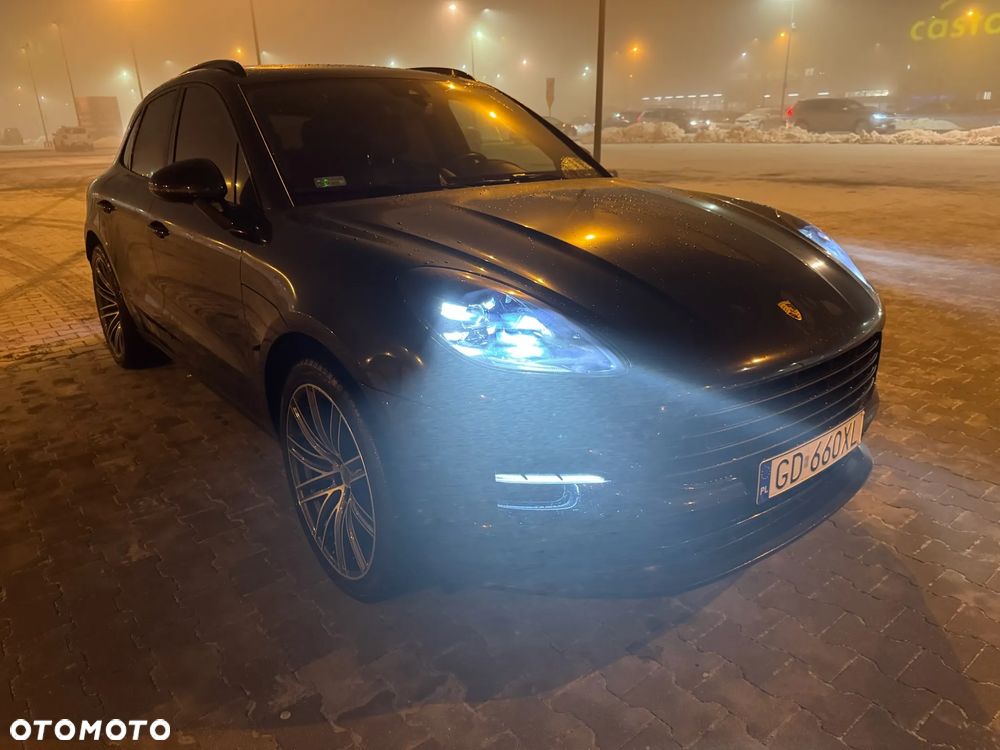 Porsche Macan - 1