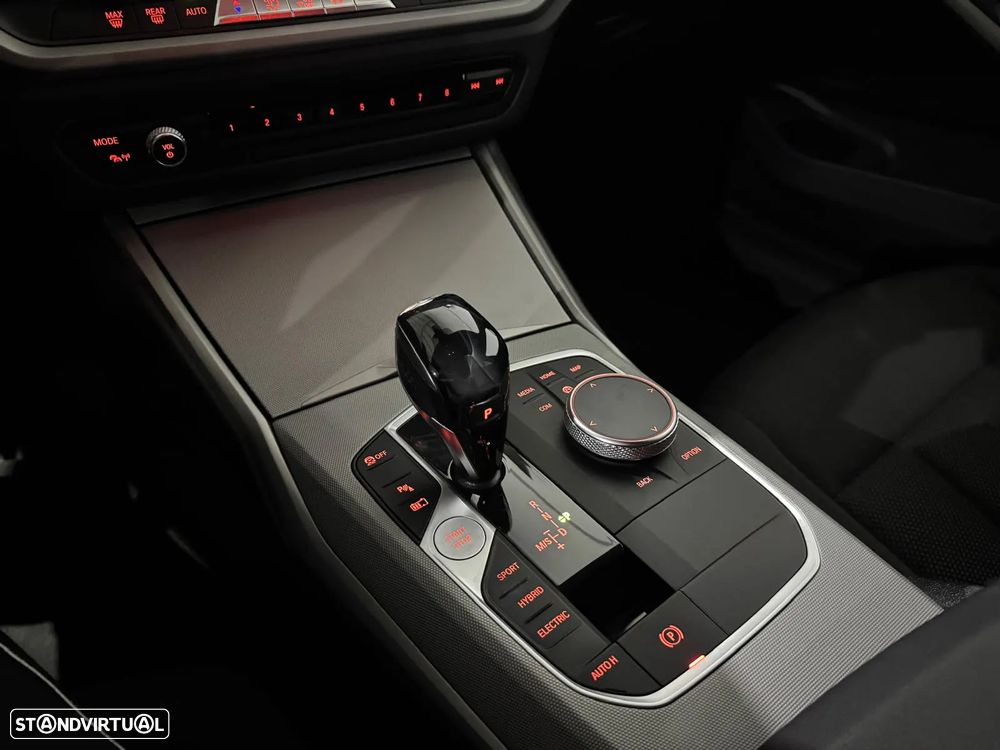 BMW 330 e Pack M Auto - 16