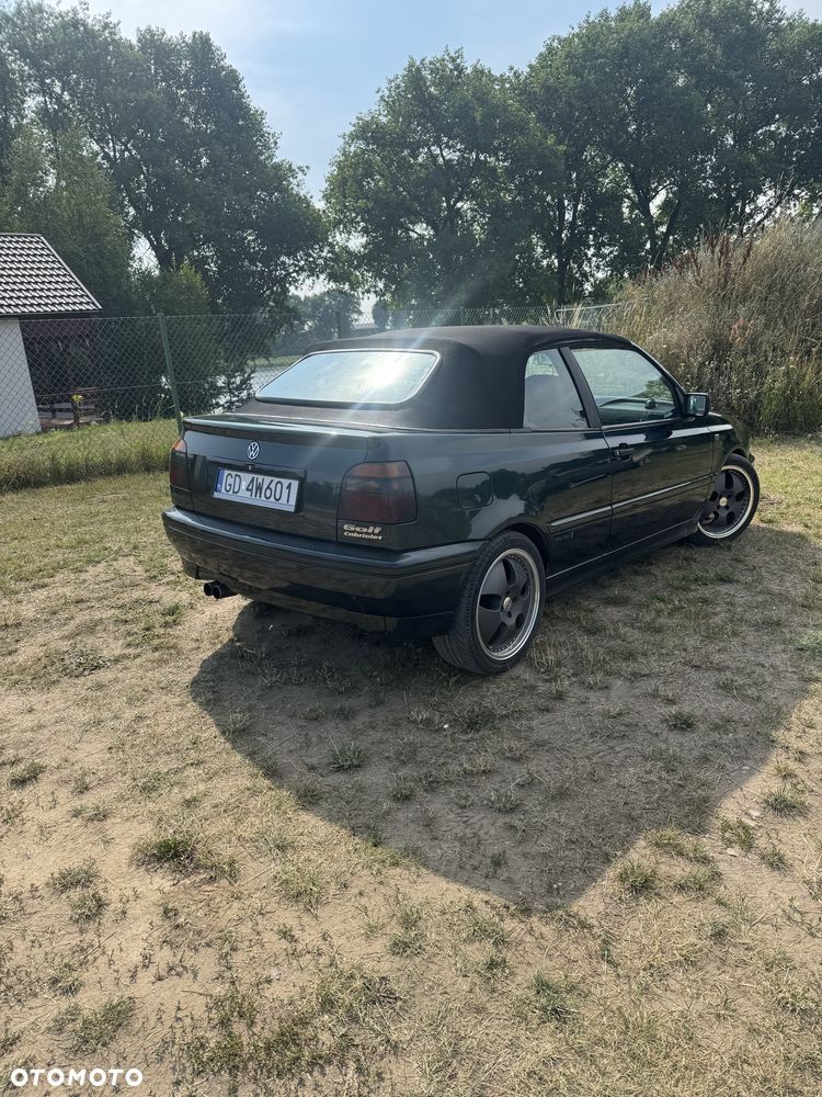 Volkswagen Golf - 1