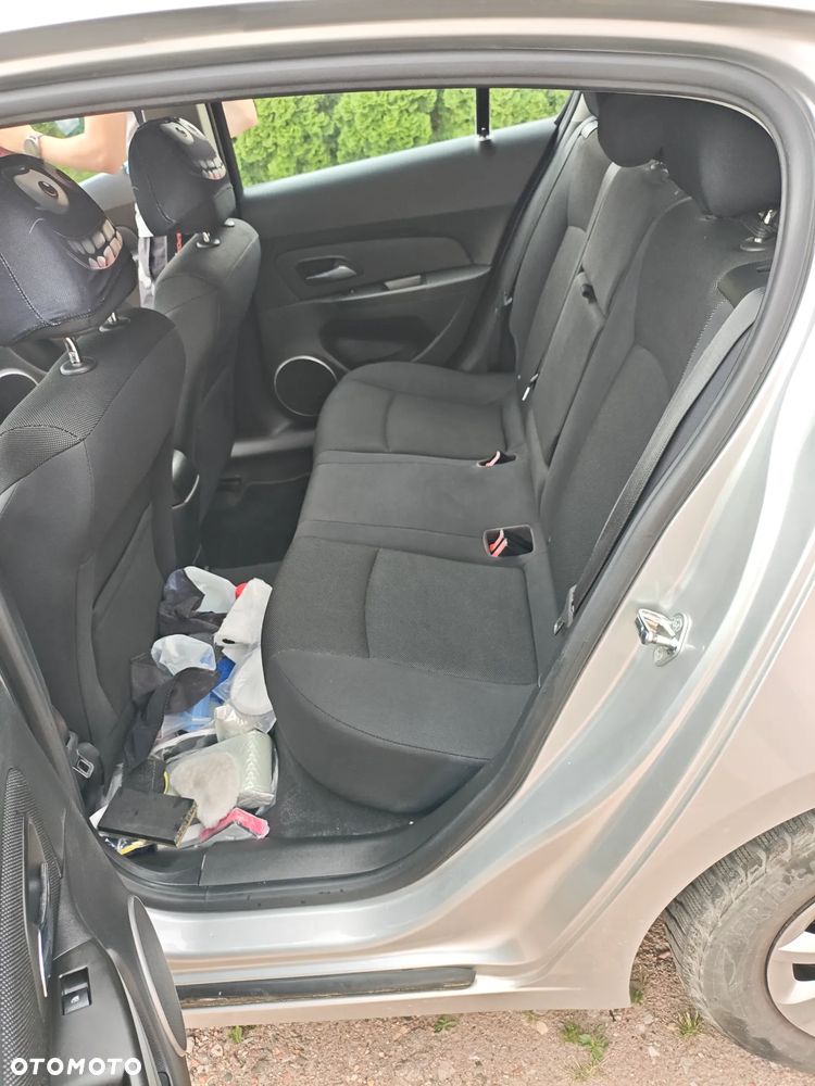 Chevrolet Cruze 1.6 LS - 8