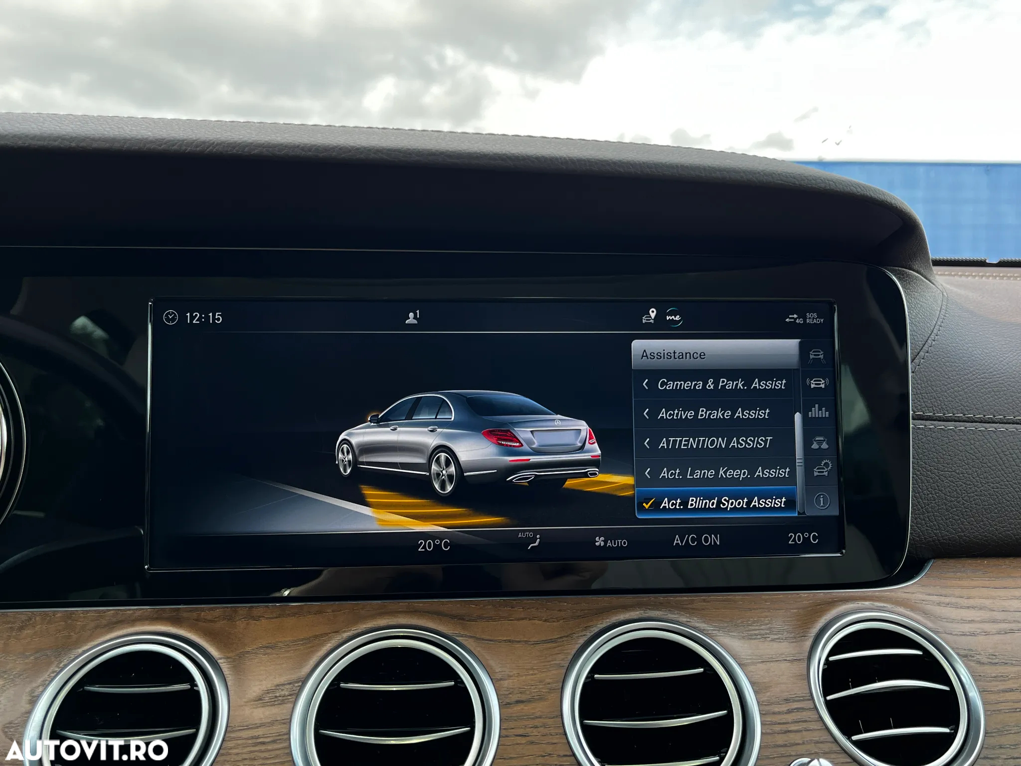 Mercedes-Benz E 300 9G-TRONIC Exclusive - 28