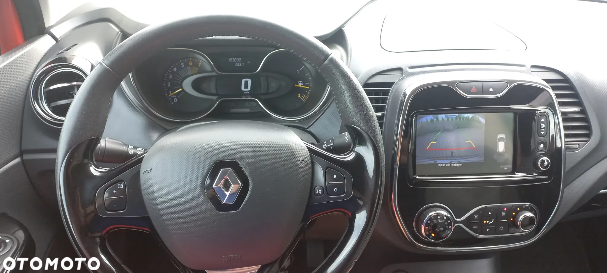 Renault Captur - 16