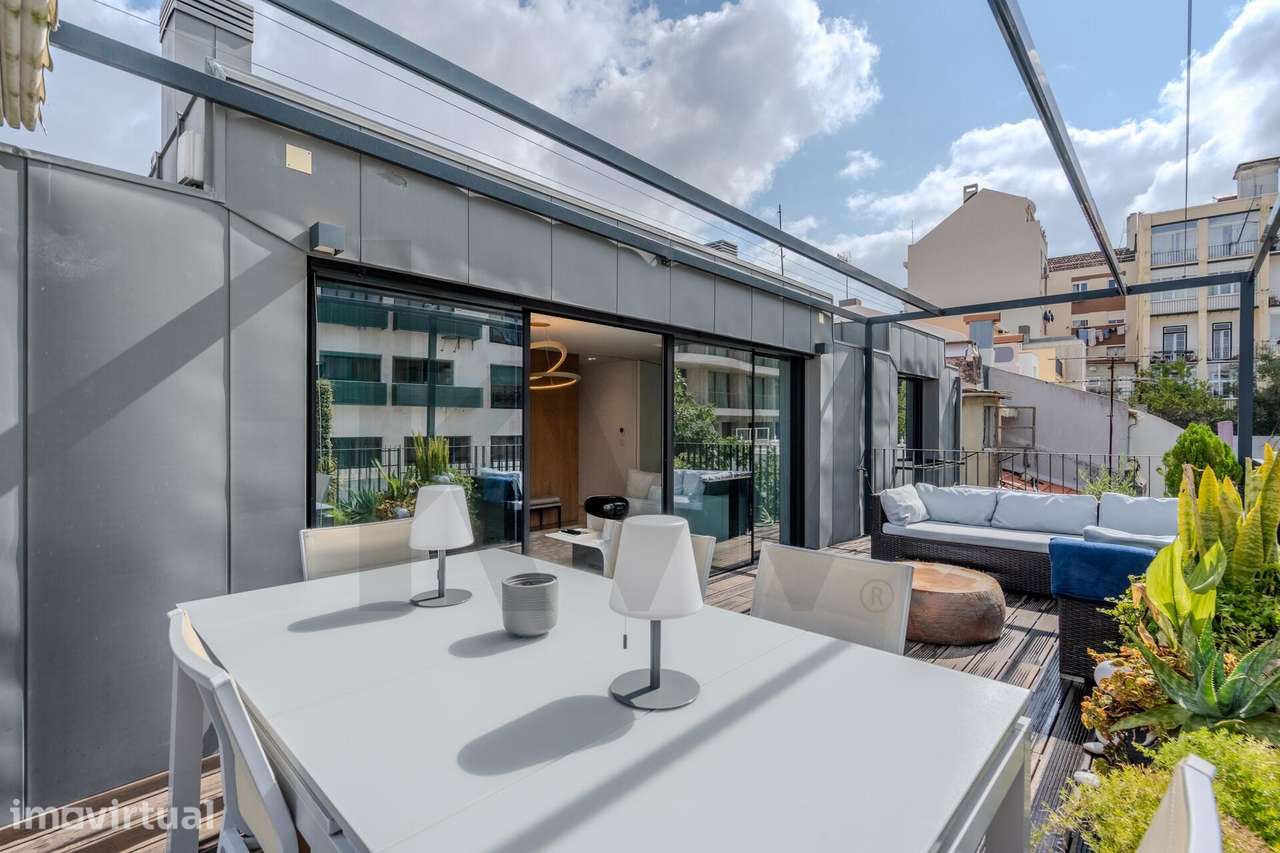 Penthouse T4 mobilada, com varanda e garagem, em Campo de Ourique - Grande imagem: 3/49