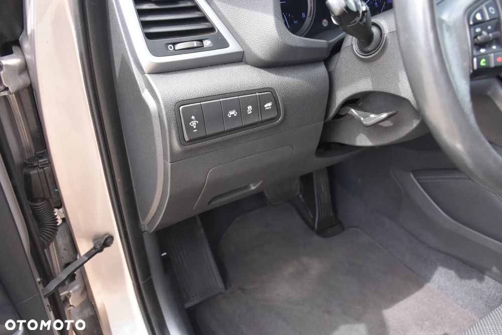 Hyundai Tucson blue 1.7 CRDi 2WD DCT Premium - 25