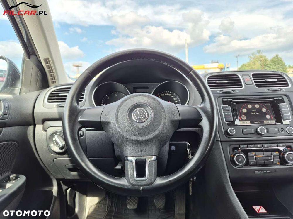 Volkswagen Golf - 8